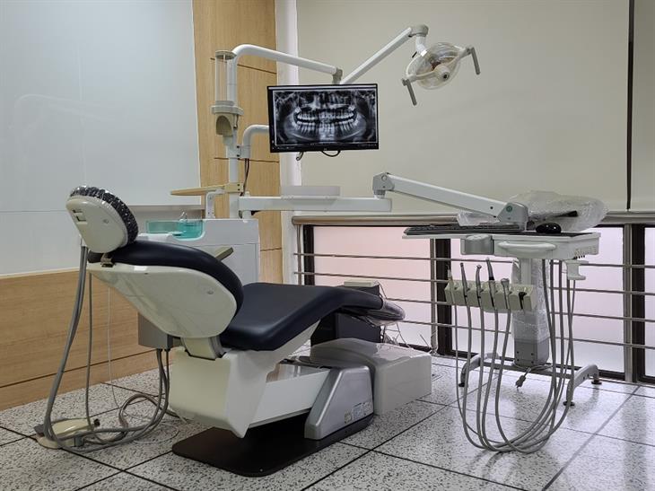 치과진료의자(Dental Unit Chair)-1